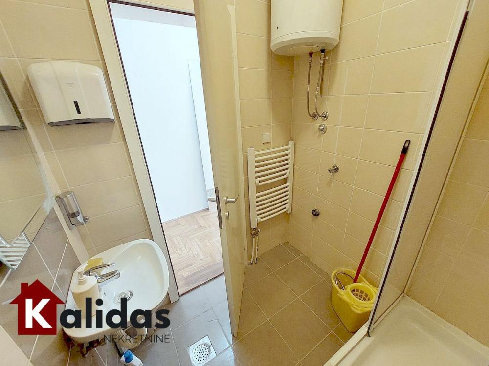 Slika 10 - Stan,NOVI SAD,GRBAVICA,kv: 24, € 95790, ID: 1008753