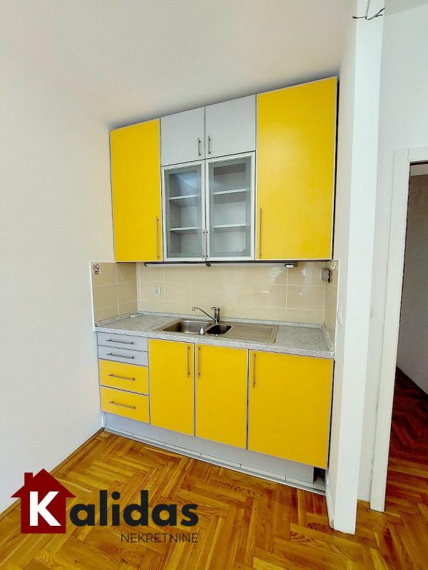 Slika 5 - Stan,NOVI SAD,GRBAVICA,kv: 24, € 95790, ID: 1008753