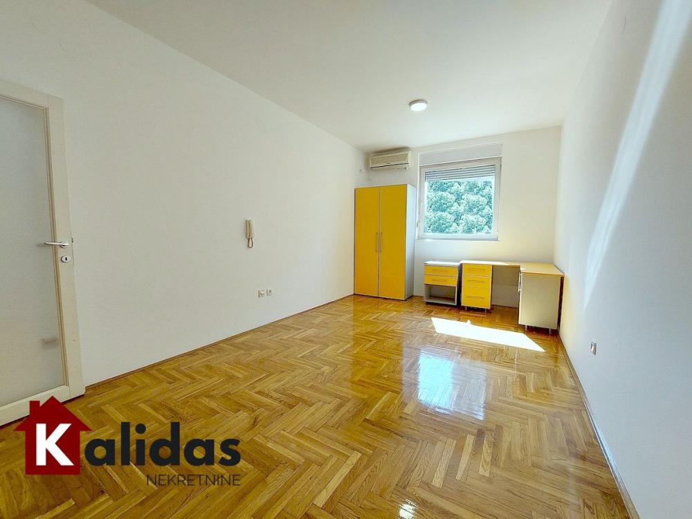 Slika 2 - Stan,NOVI SAD,GRBAVICA,kv: 24, € 95790, ID: 1008753