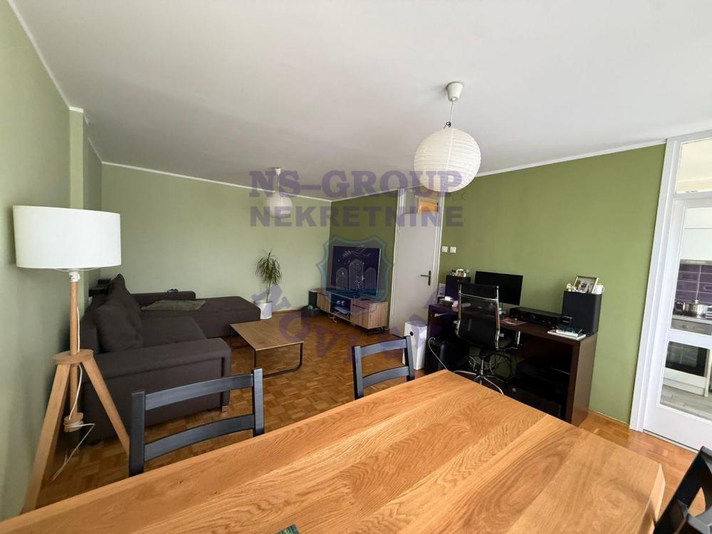 Slika 0 - Trosoban, 75m2, Liman 2 Novi Sad, sa terasom, ima lift