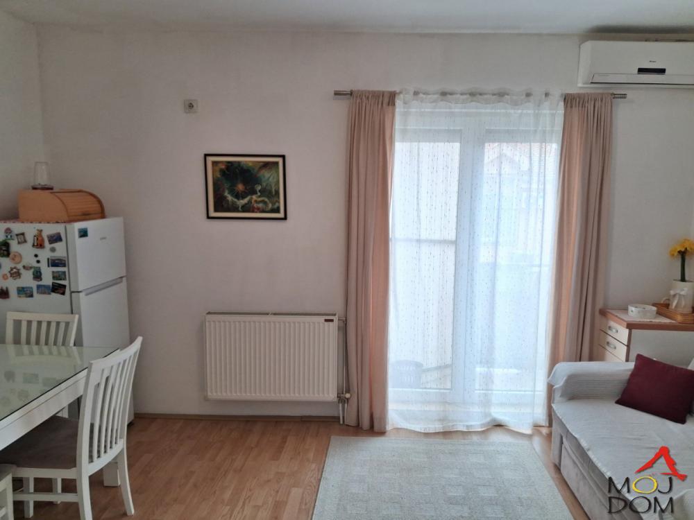 Slika 5 - Stan,NOVI SAD,SOMBORSKI BULEVAR,kv: 31, € 97850, ID: 1032219