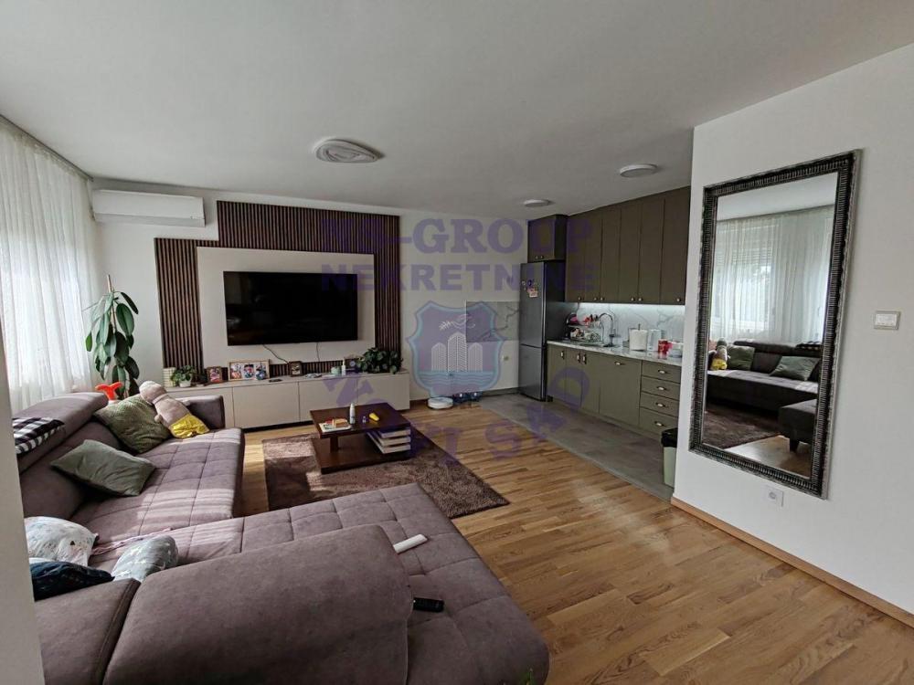 Glavna slika -Petosoban, 107m2, Petrovaradin Novi Sad