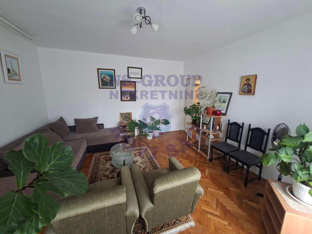 Slika 1 - Dvoiposoban, 77m2, Grbavica Novi Sad