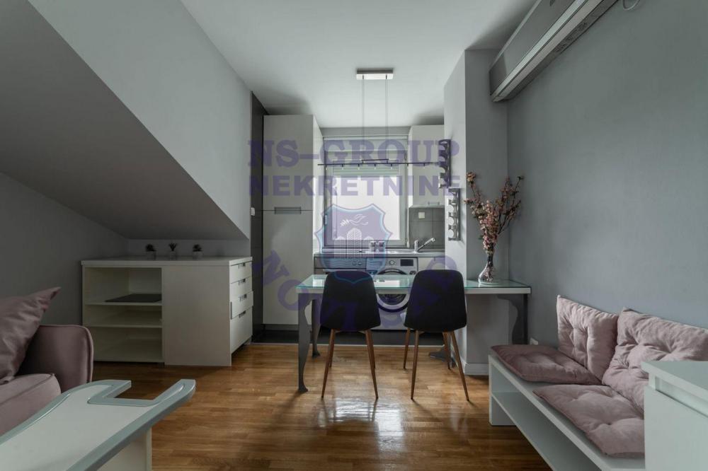 Slika 2 - Prodaje se odličan stan u centru, površine 49 m2