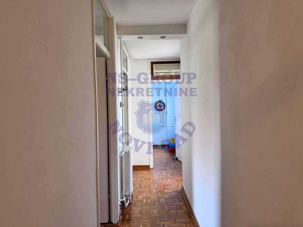 Slika 1 - Na prodaju stan na Limanu 4