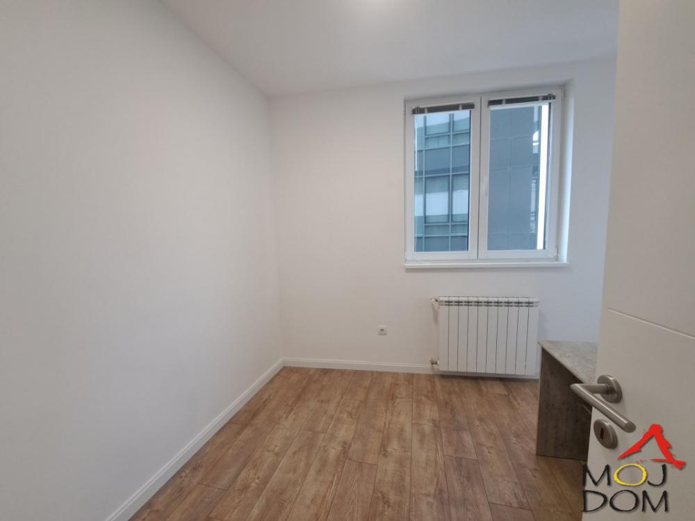 Slika 9 - Stan,NOVI SAD,SAJAM,kv: 57, € 196670, ID: 1030761