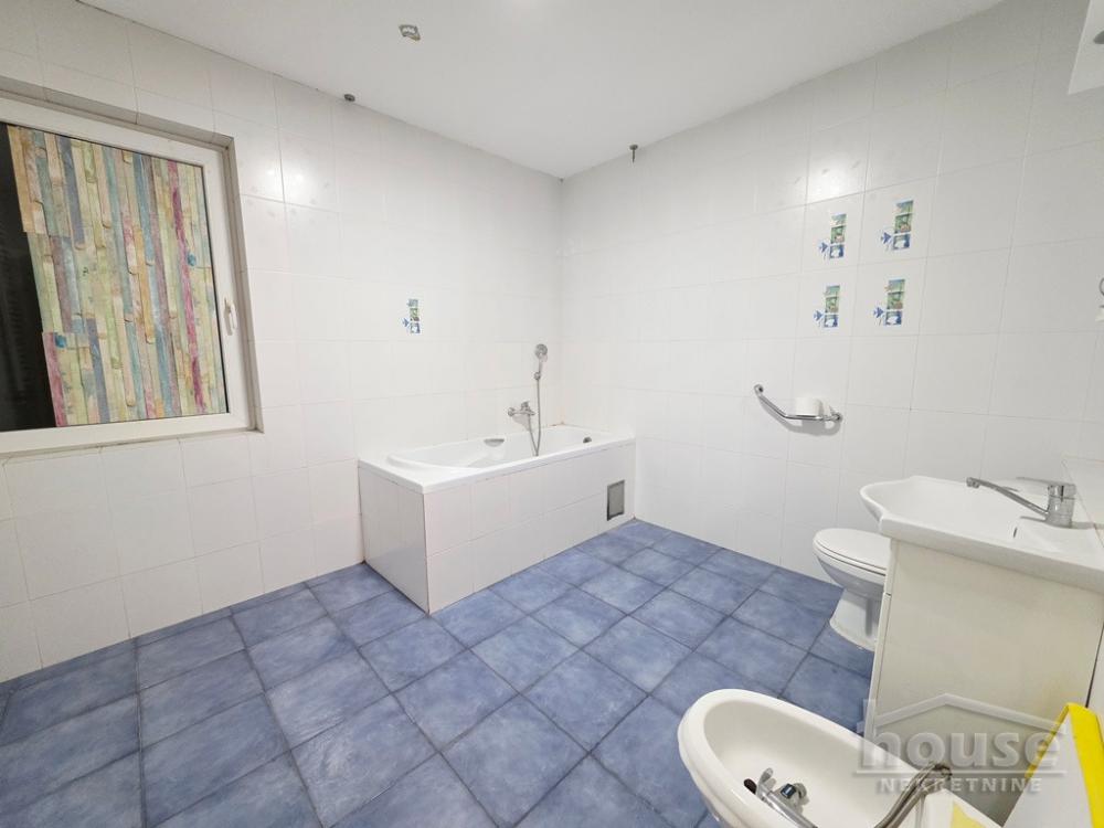 Slika 10 - Stan,NOVI SAD,GRBAVICA,kv: 70.00, € 175000, ID: 1065737