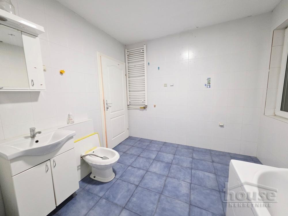 Slika 11 - Stan,NOVI SAD,GRBAVICA,kv: 70.00, € 175000, ID: 1065737