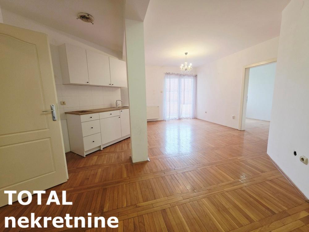 Slika 2 - Stan,NOVI SAD,GRBAVICA,kv: 70.00, € 175000, ID: 1102585