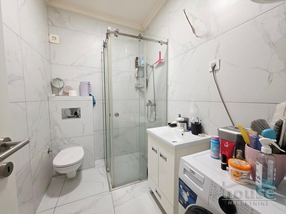 Slika 9 - Stan,NOVI SAD,AVIJACIJA,kv: 44.00, € 122000, ID: 1065729
