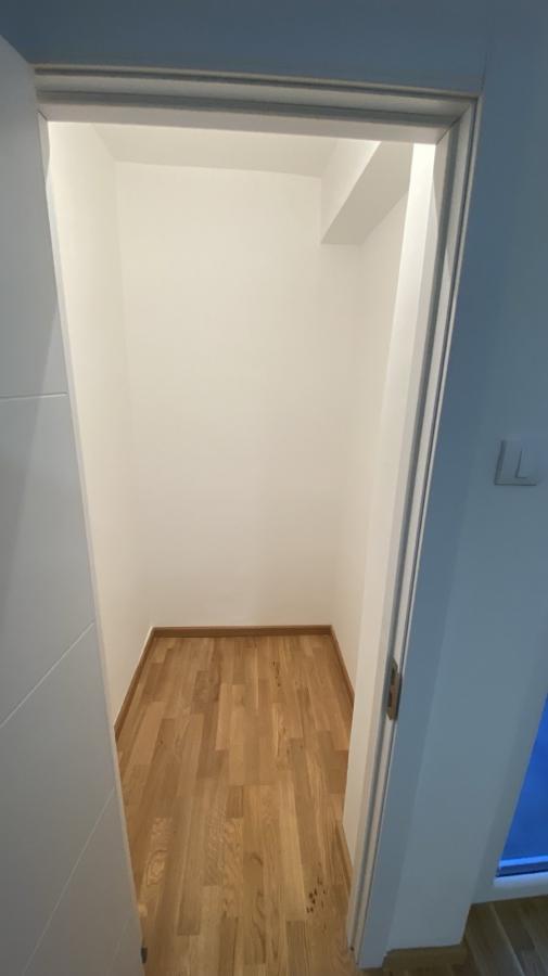 Slika 9 - Renoviran dvoiposoban stan, Sajam