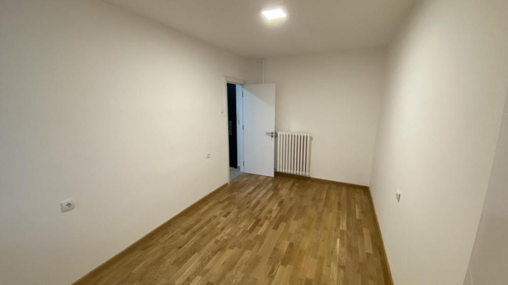 Slika 7 - Renoviran dvoiposoban stan, Sajam