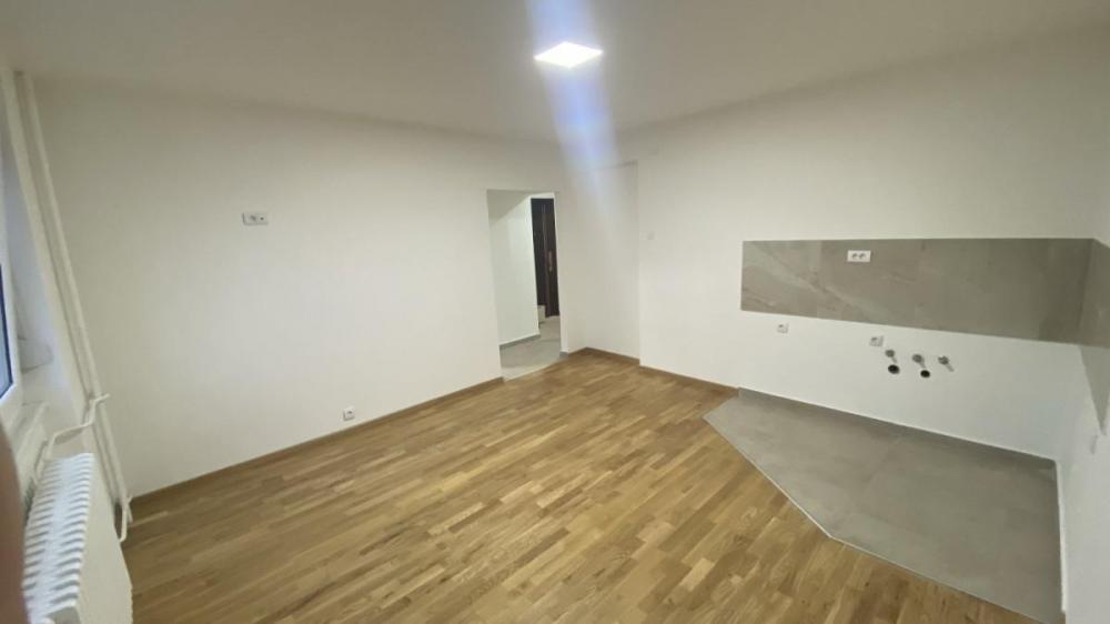 Slika 4 - Renoviran dvoiposoban stan, Sajam