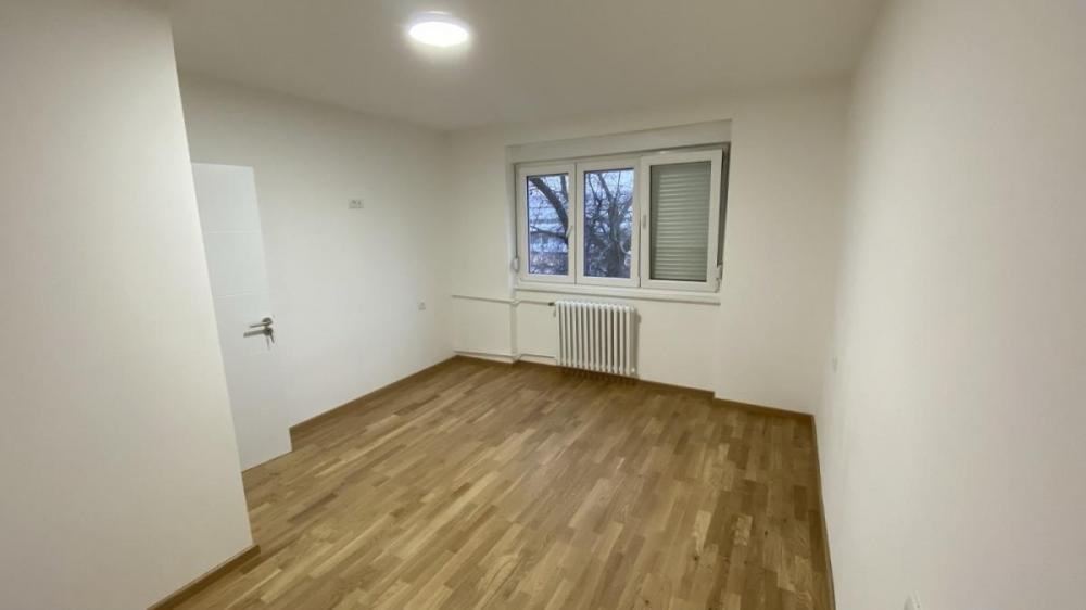 Slika 6 - Renoviran dvoiposoban stan, Sajam