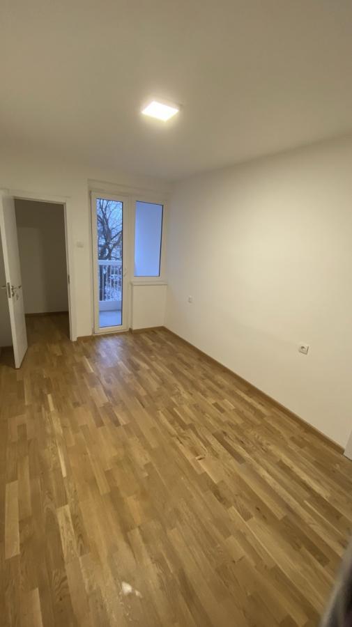 Slika 5 - Renoviran dvoiposoban stan, Sajam