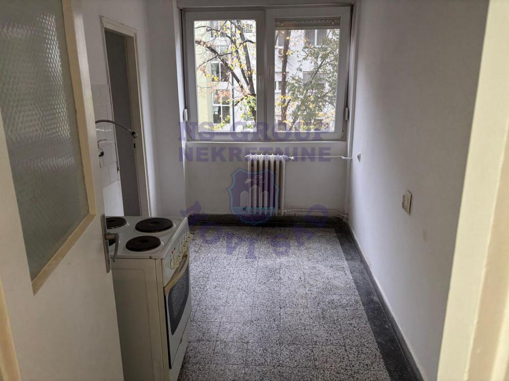 Slika 3 - Odlican stan na Zeleznickoj stanici
