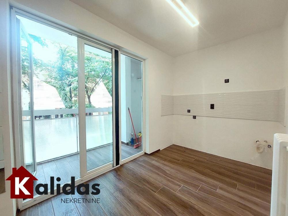 Slika 8 - Stan,NOVI SAD,NOVO NASELJE,kv: 34, € 108000, ID: 1008766