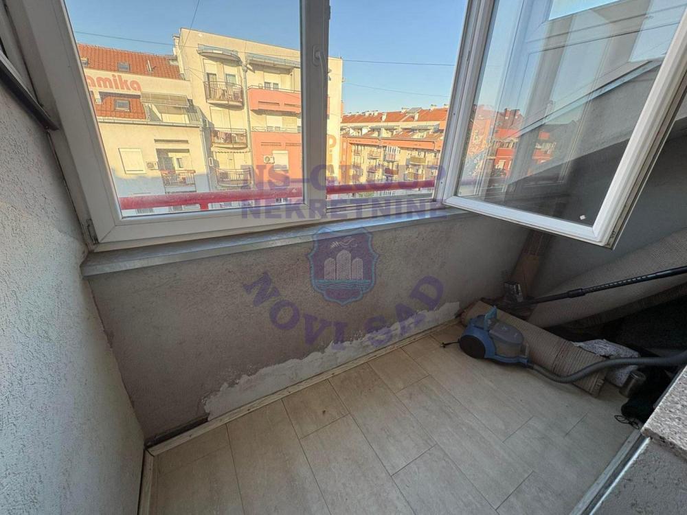 Slika 9 - Odlican dvoiposoban stan na Novoj Detelinari!