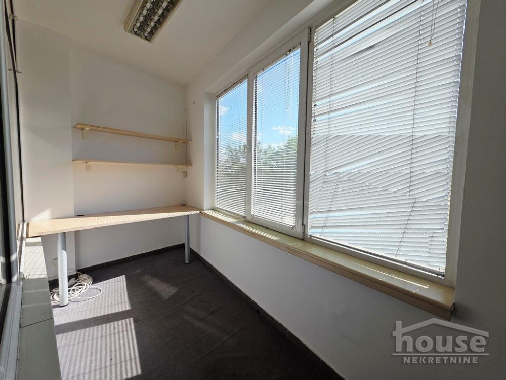 Slika 9 - Stan,NOVI SAD,BULEVAR,kv: 46.00, € 143000, ID: 1065735