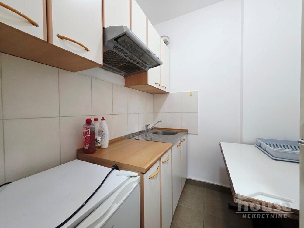 Slika 4 - Stan,NOVI SAD,BULEVAR,kv: 46.00, € 143000, ID: 1065735