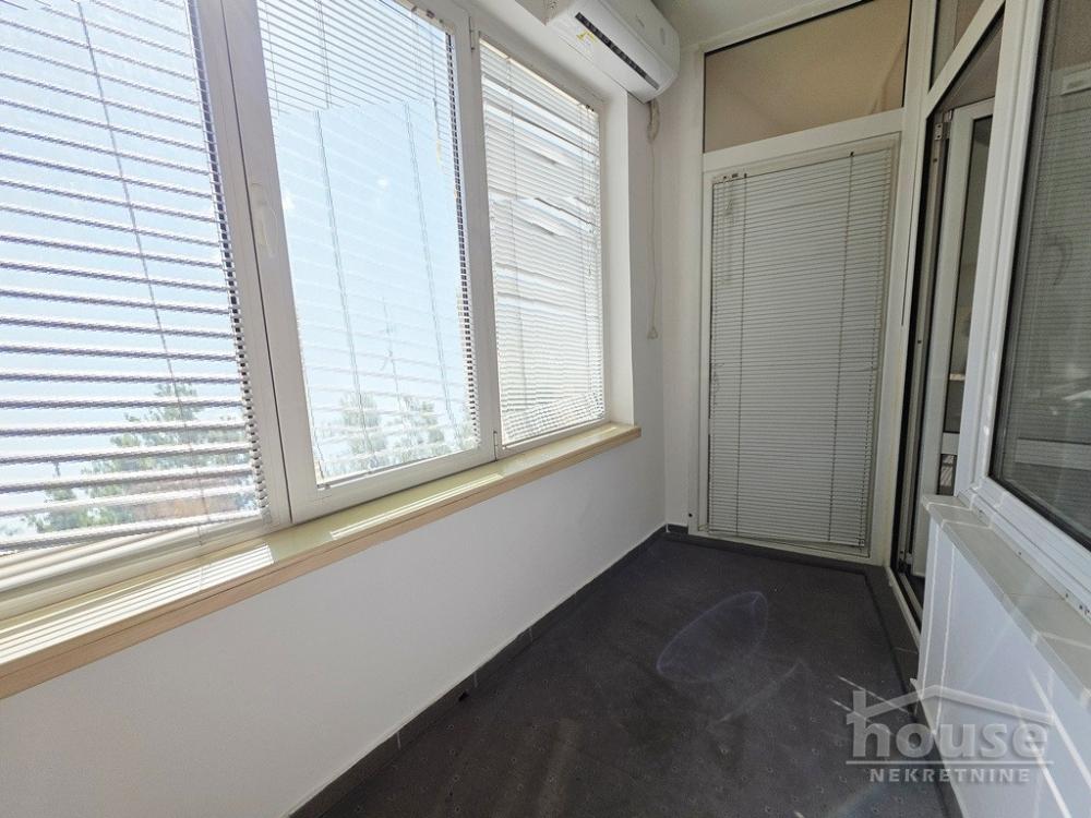 Slika 10 - Stan,NOVI SAD,BULEVAR,kv: 46.00, € 143000, ID: 1065735