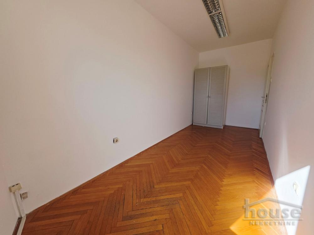 Slika 7 - Stan,NOVI SAD,BULEVAR,kv: 46.00, € 143000, ID: 1065735