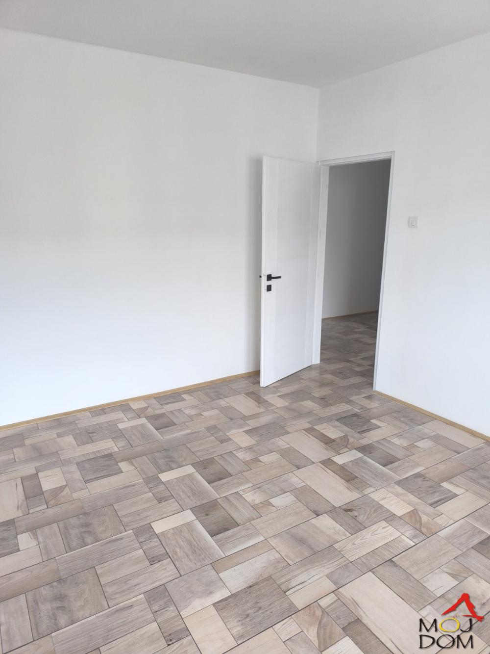 Slika 6 - Stan,NOVI SAD,GRBAVICA,kv: 52, € 175000, ID: 1031888
