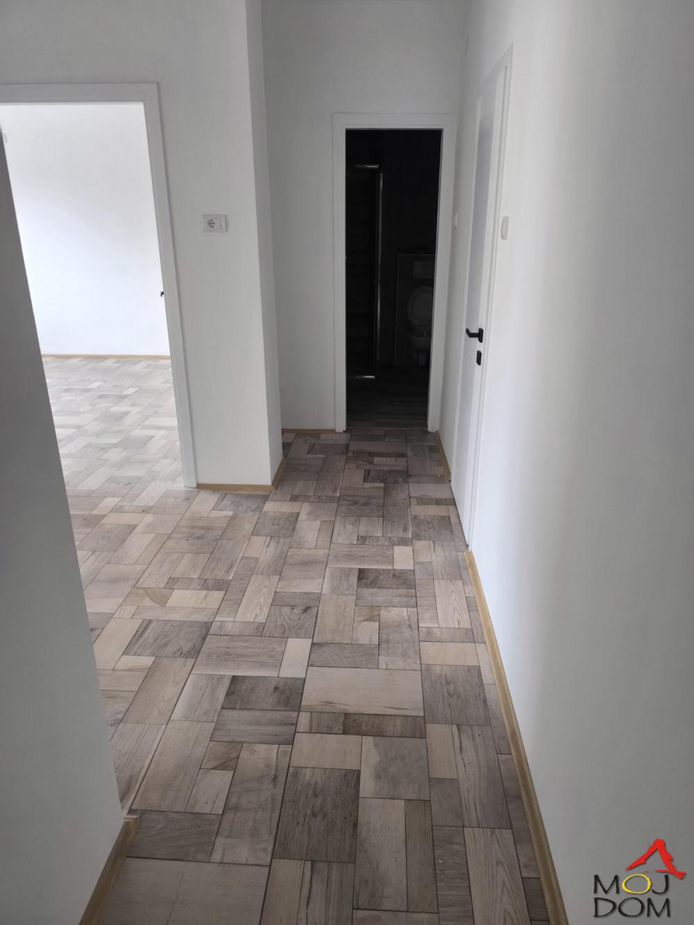Slika 8 - Stan,NOVI SAD,GRBAVICA,kv: 52, € 175000, ID: 1031888