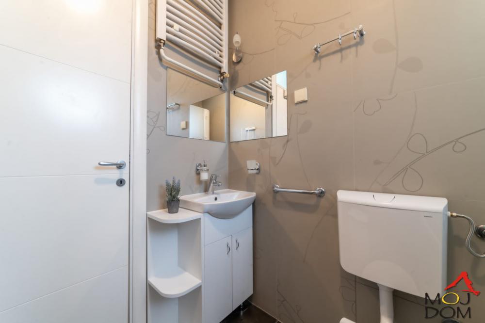 Slika 11 - Stan,NOVI SAD,CENTAR,kv: 49, € 190500, ID: 1032209