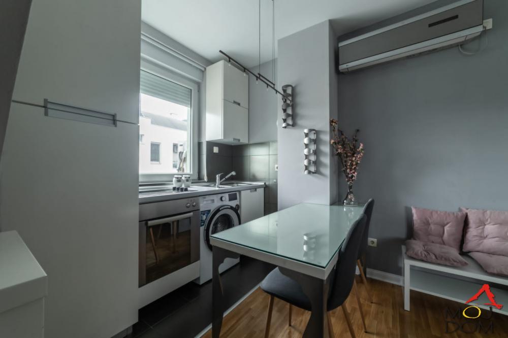 Slika 2 - Stan,NOVI SAD,CENTAR,kv: 49, € 190500, ID: 1032209