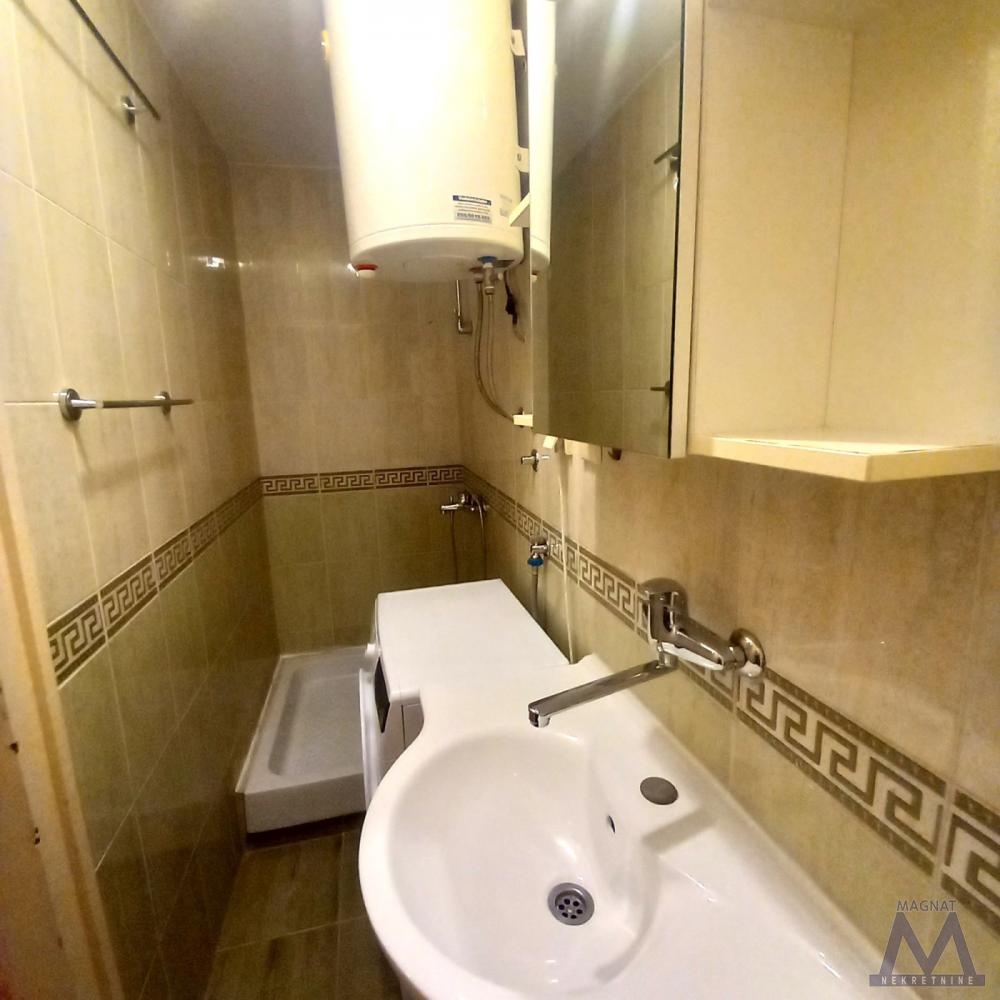 Slika 6 - Stan,NOVI SAD,DETELINARA,kv: 45, € 115900, ID: 1019355