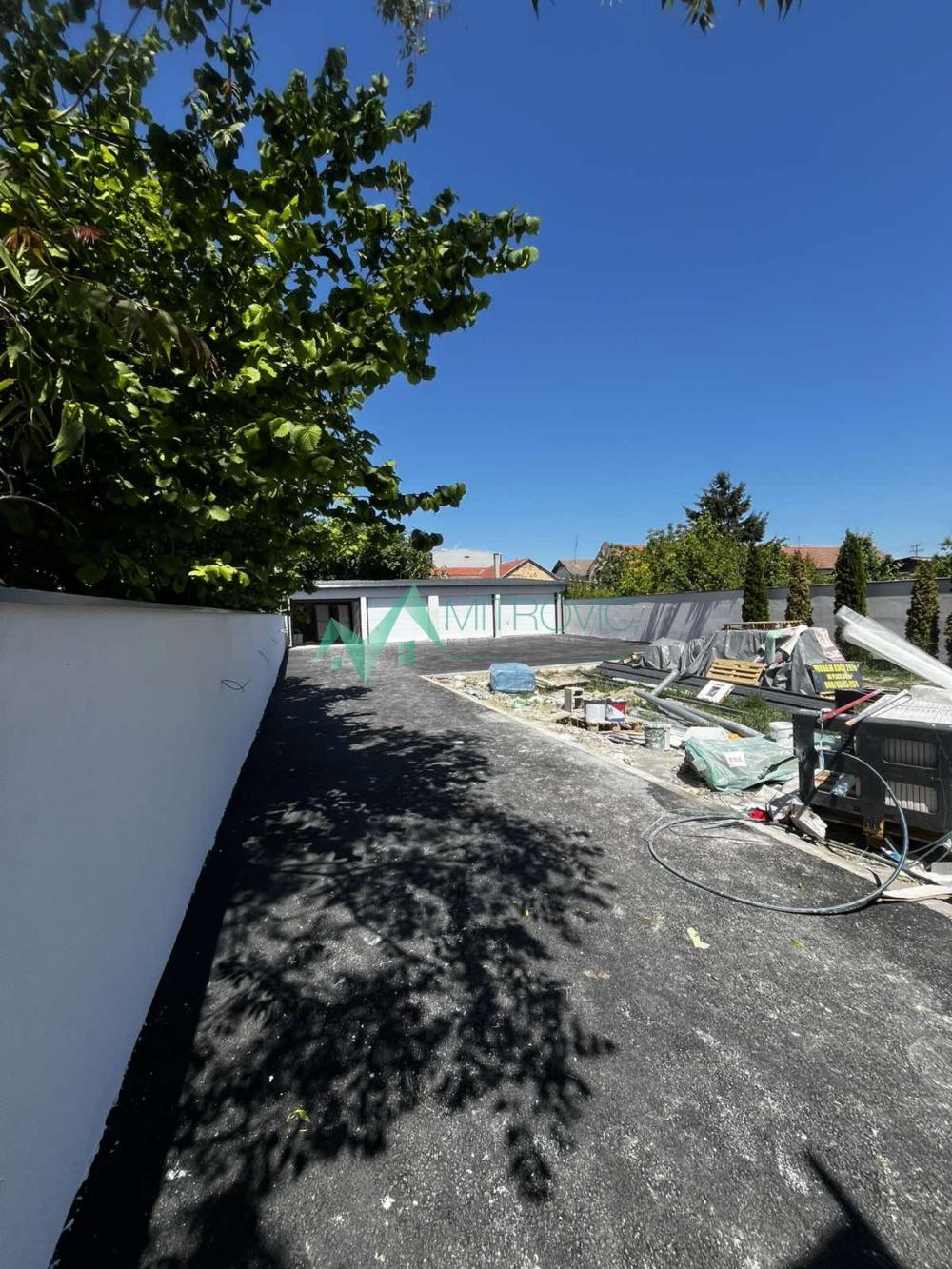 Slika 8 - Prodaje se trosoban stan na Klisi sa mogućnošcu kupovine na kredit