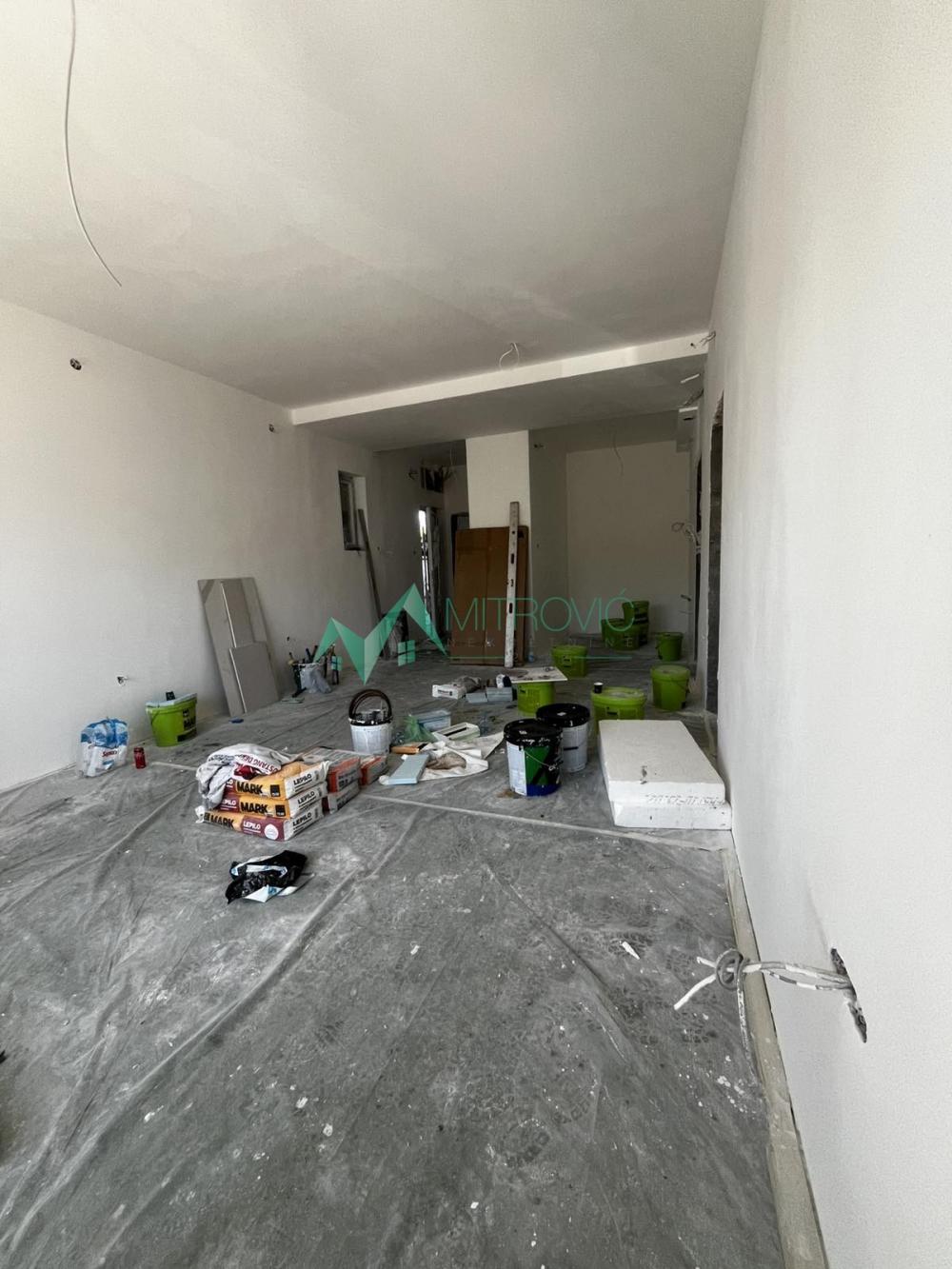 Slika 1 - Prodaje se trosoban stan na Klisi sa mogućnošcu kupovine na kredit