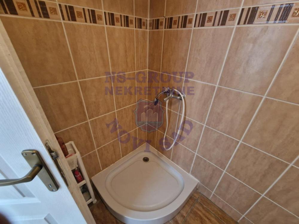 Slika 9 - Jednoiposoban, 35m2, Adice Novi Sad, sa terasom, ima lift