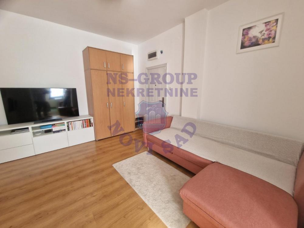 Slika 3 - Jednoiposoban, 35m2, Adice Novi Sad, sa terasom, ima lift
