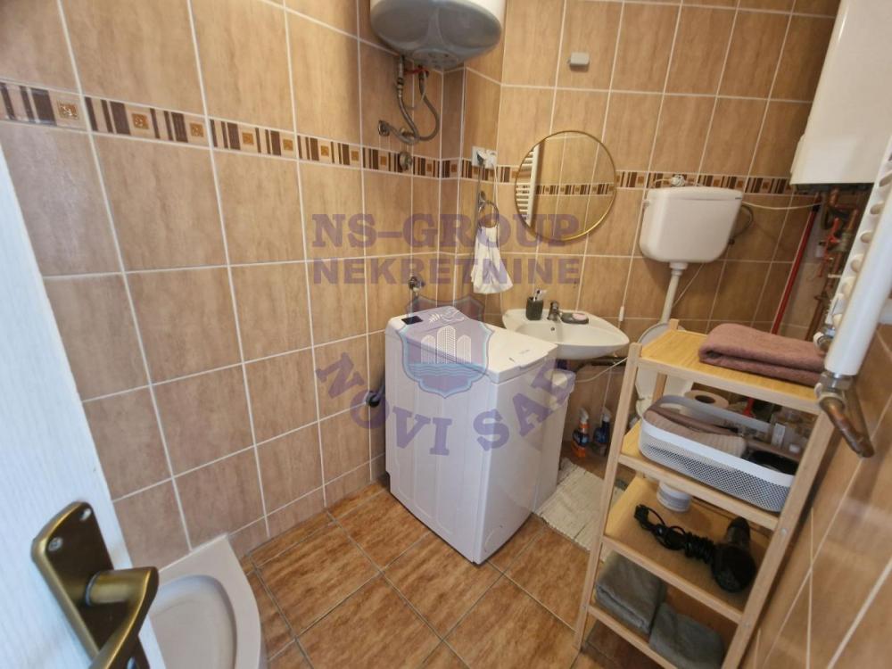 Slika 10 - Jednoiposoban, 35m2, Adice Novi Sad, sa terasom, ima lift