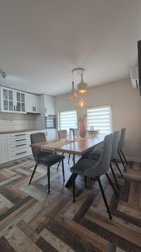 Slika 1 - Stan,NOVI SAD,PODBARA,kv: 72.00, € 222500, ID: 1059404