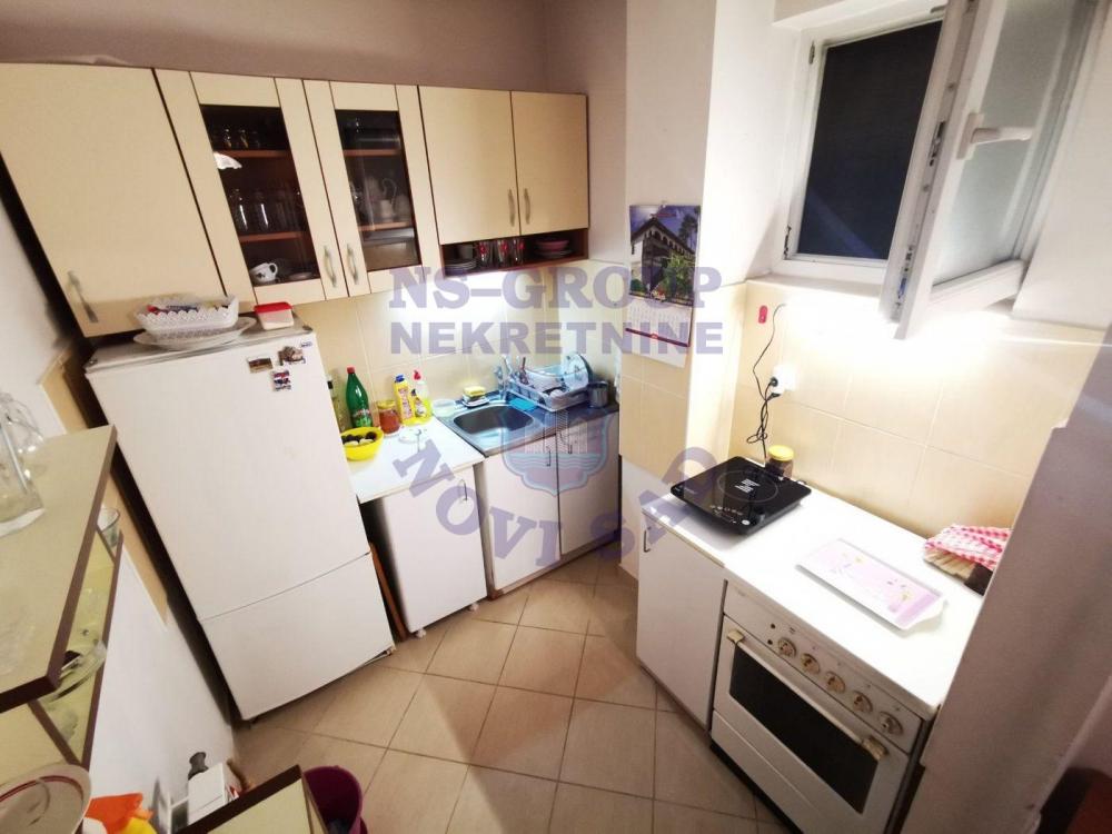 Slika 4 - Odlican dvoiposoban stan na Bulevaru!