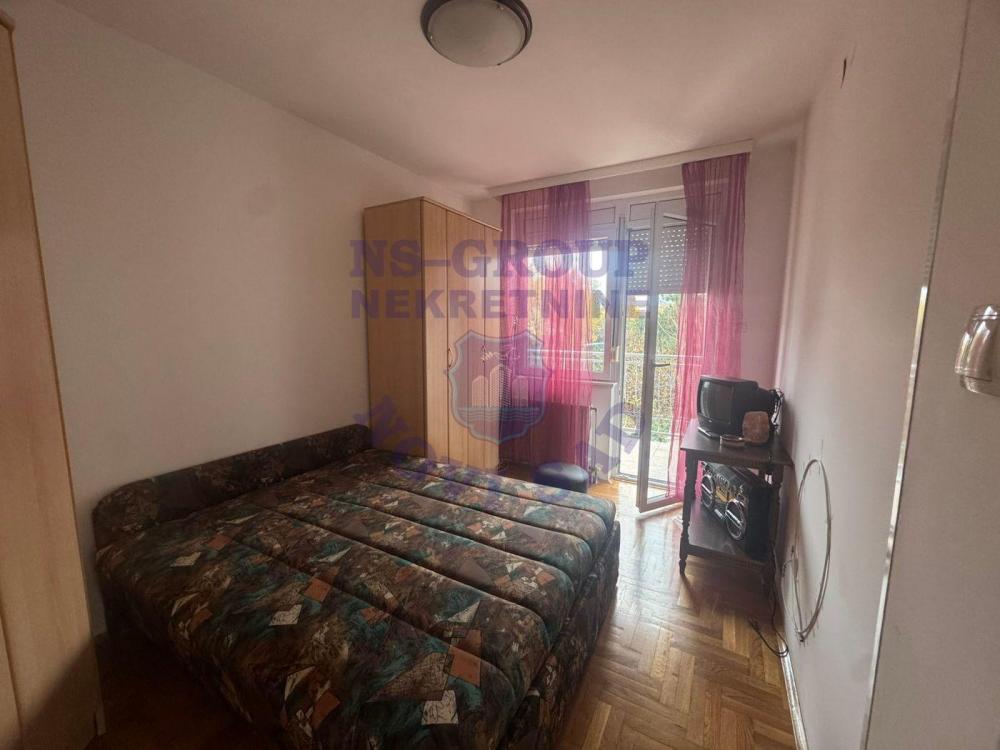 Slika 5 - Odlican trosoban stan na Sajmu!
