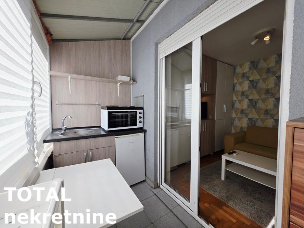 Slika 8 - Stan,NOVI SAD,CENTAR,kv: 29.00, € 88400, ID: 1102593