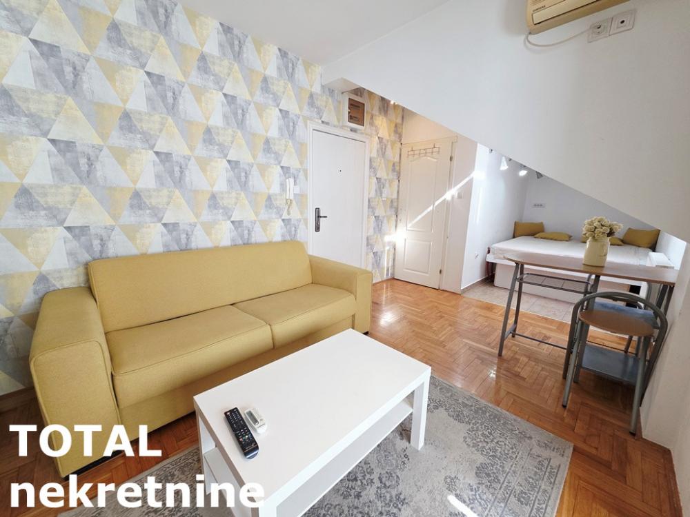 Slika 2 - Stan,NOVI SAD,CENTAR,kv: 29.00, € 88400, ID: 1102593