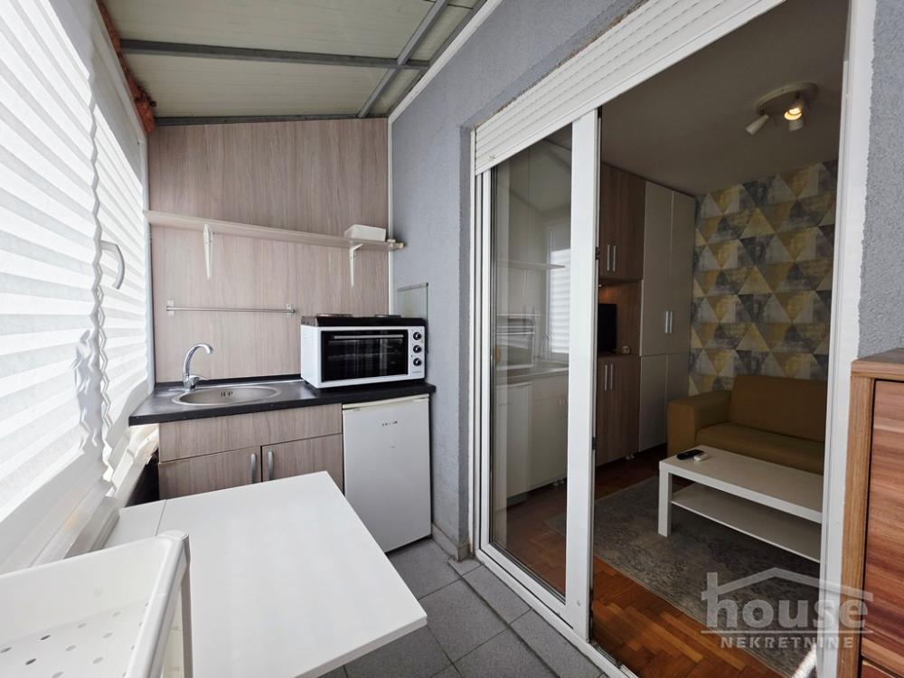 Slika 8 - Stan,NOVI SAD,CENTAR,kv: 29.00, € 88400, ID: 1065745