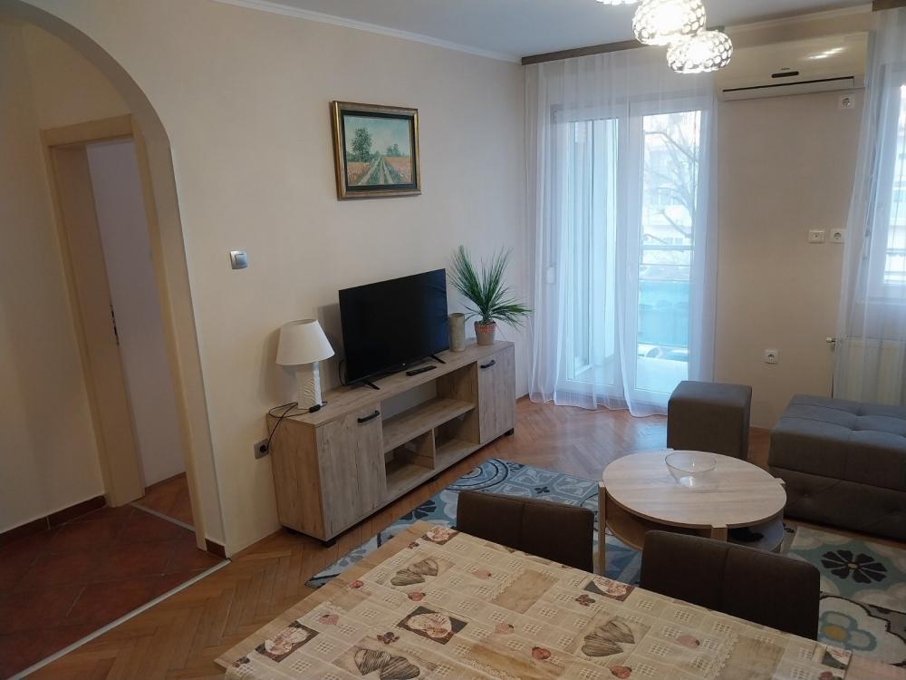 Slika 1 - Stan,NOVI SAD,CARA DUŠANA,kv: 43.00, € 142150, ID: 1057933