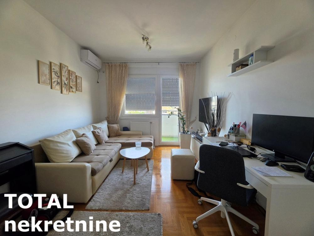Slika 1 - Stan,NOVI SAD,BULEVAR PATRIJARHA PAVLA,kv: 36.00, € 129600, ID: 1102599
