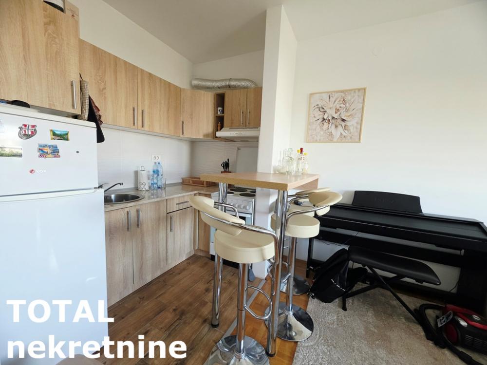 Slika 9 - Stan,NOVI SAD,BULEVAR PATRIJARHA PAVLA,kv: 36.00, € 129600, ID: 1102599