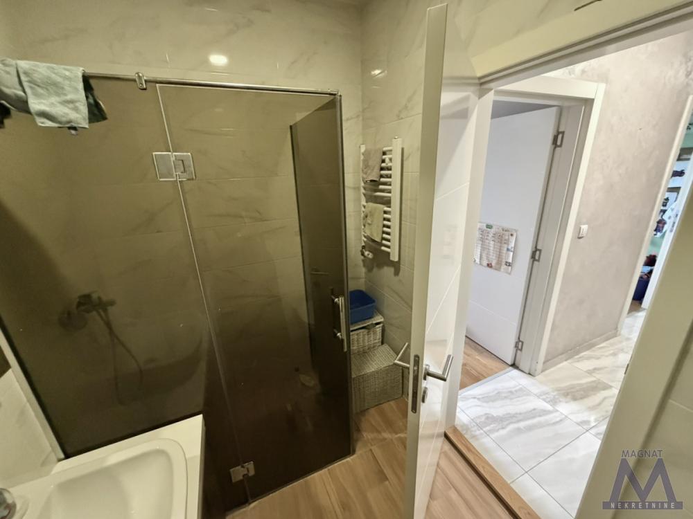Slika 11 - Stan,NOVI SAD,BULEVAR EVROPE,kv: 58, € 180000, ID: 1019356