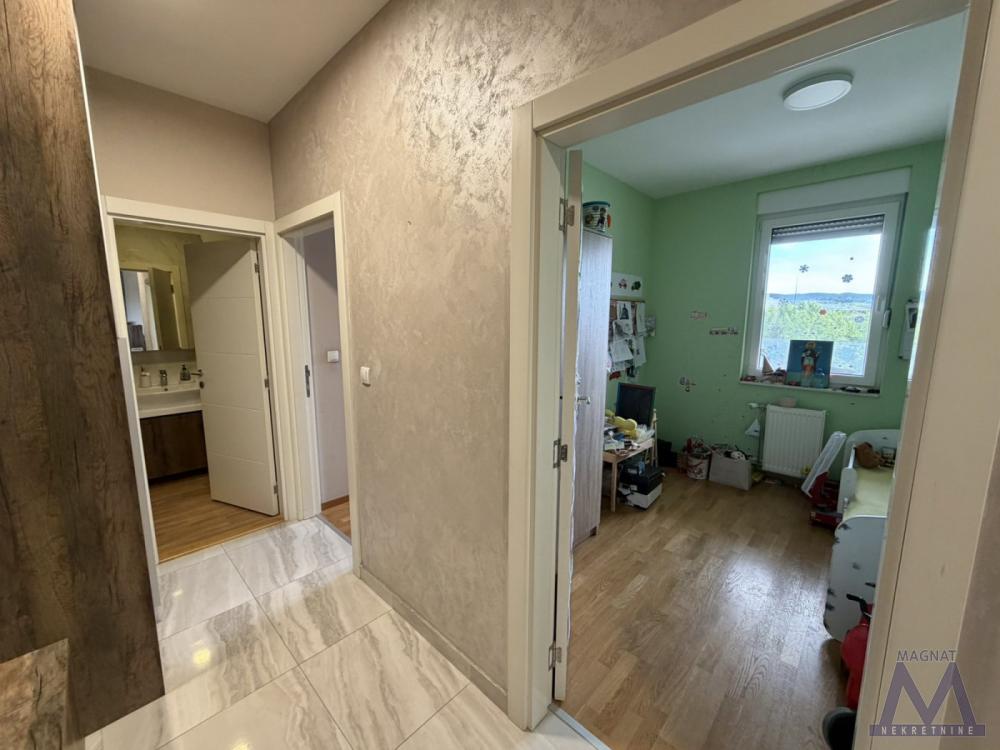 Slika 5 - Stan,NOVI SAD,BULEVAR EVROPE,kv: 58, € 180000, ID: 1019356