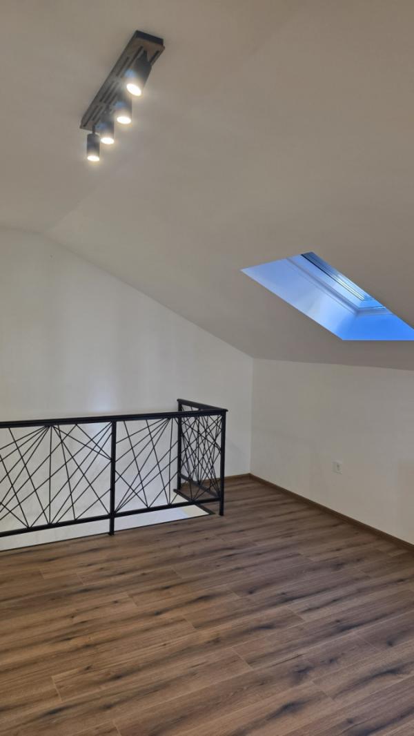 Slika 6 - Stan,NOVI SAD,CENTAR,kv: 22.00, € 77100, ID: 1059400