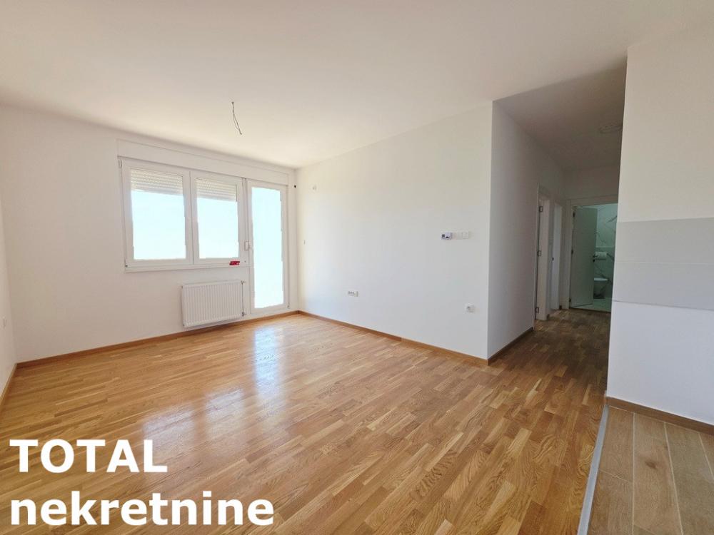 Slika 1 - Stan,PETROVARADIN,PETROVARADIN,kv: 67.00, € 154100, ID: 1100272
