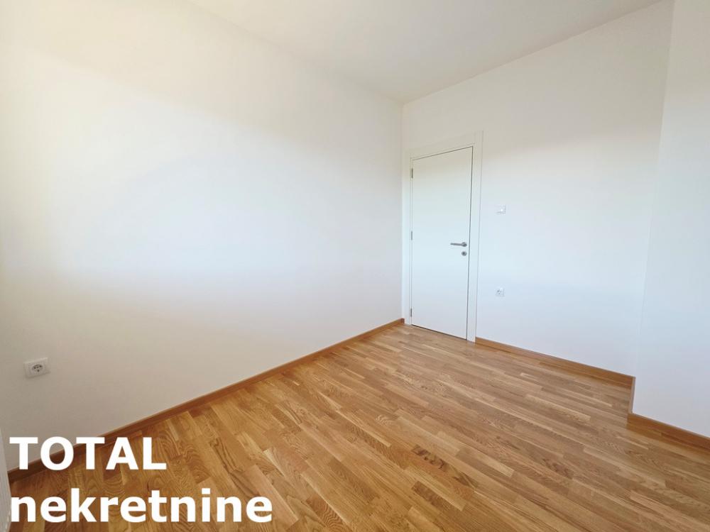 Slika 5 - Stan,PETROVARADIN,PETROVARADIN,kv: 67.00, € 154100, ID: 1100272